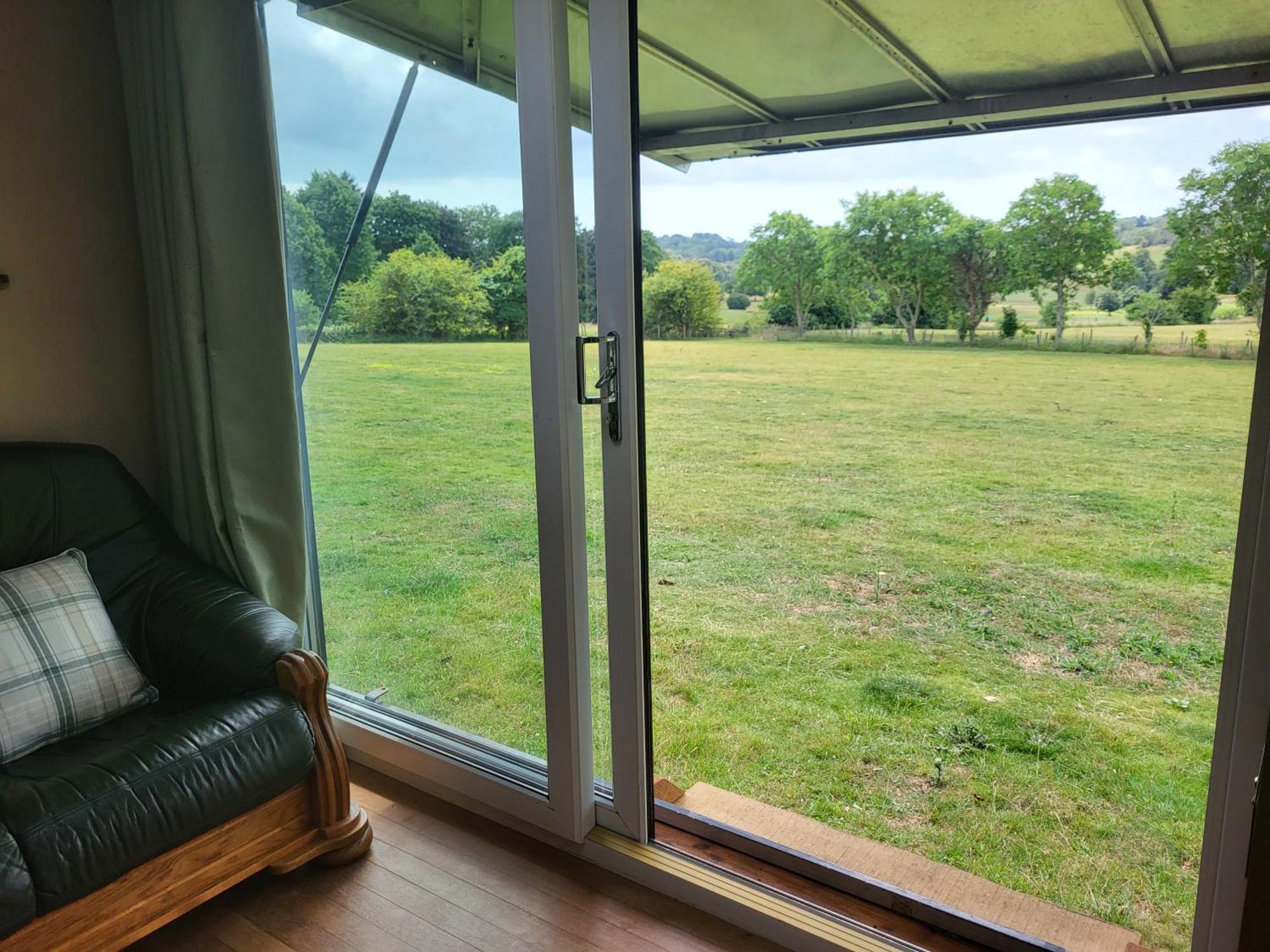Courtlands Farm Camping And Glamping Canterbury Exteriör bild