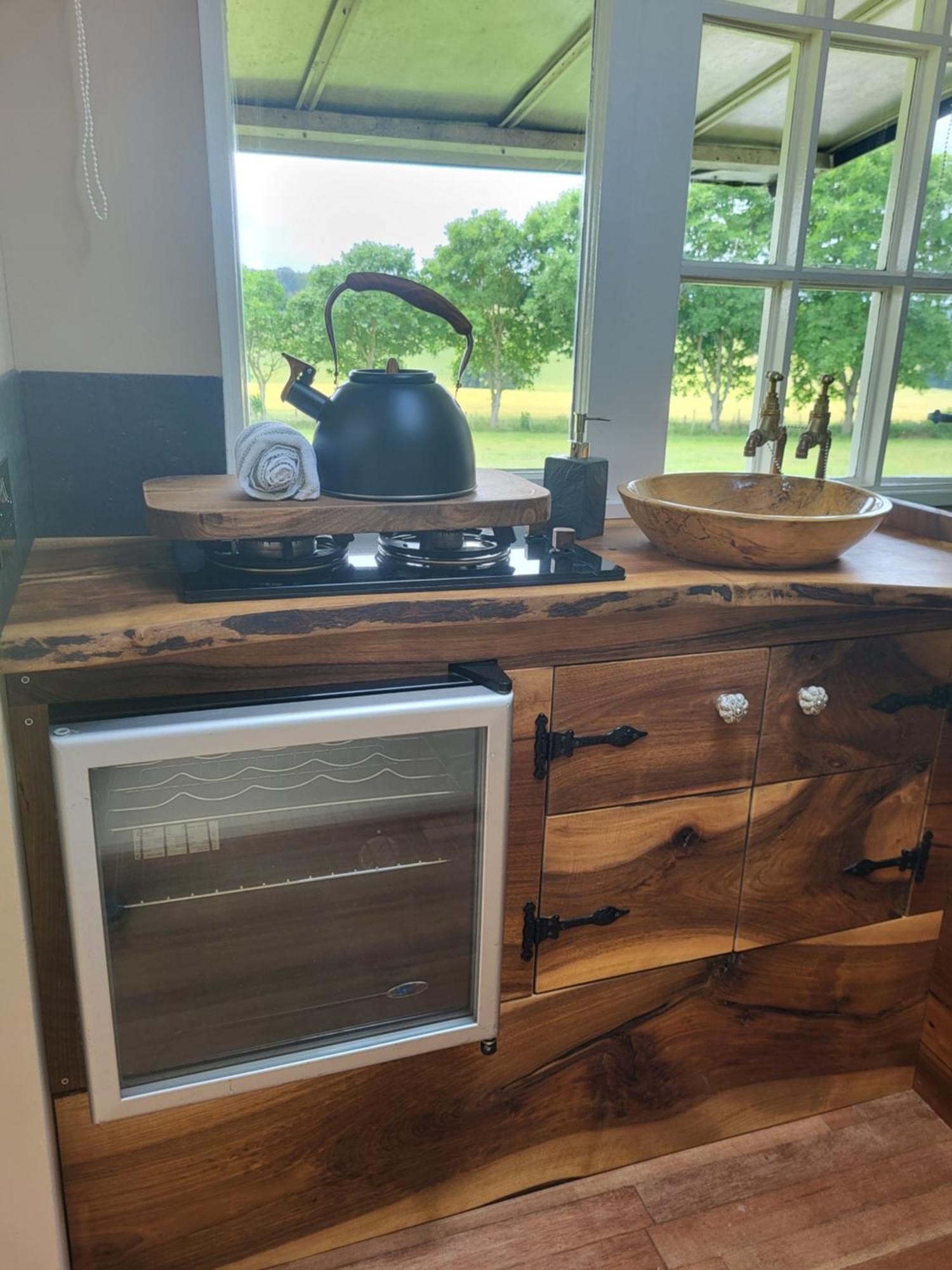Courtlands Farm Camping And Glamping Canterbury Exteriör bild